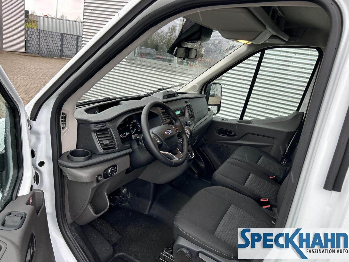 Ford Transit Kasten 350L3H2 - Bild 10 von 15