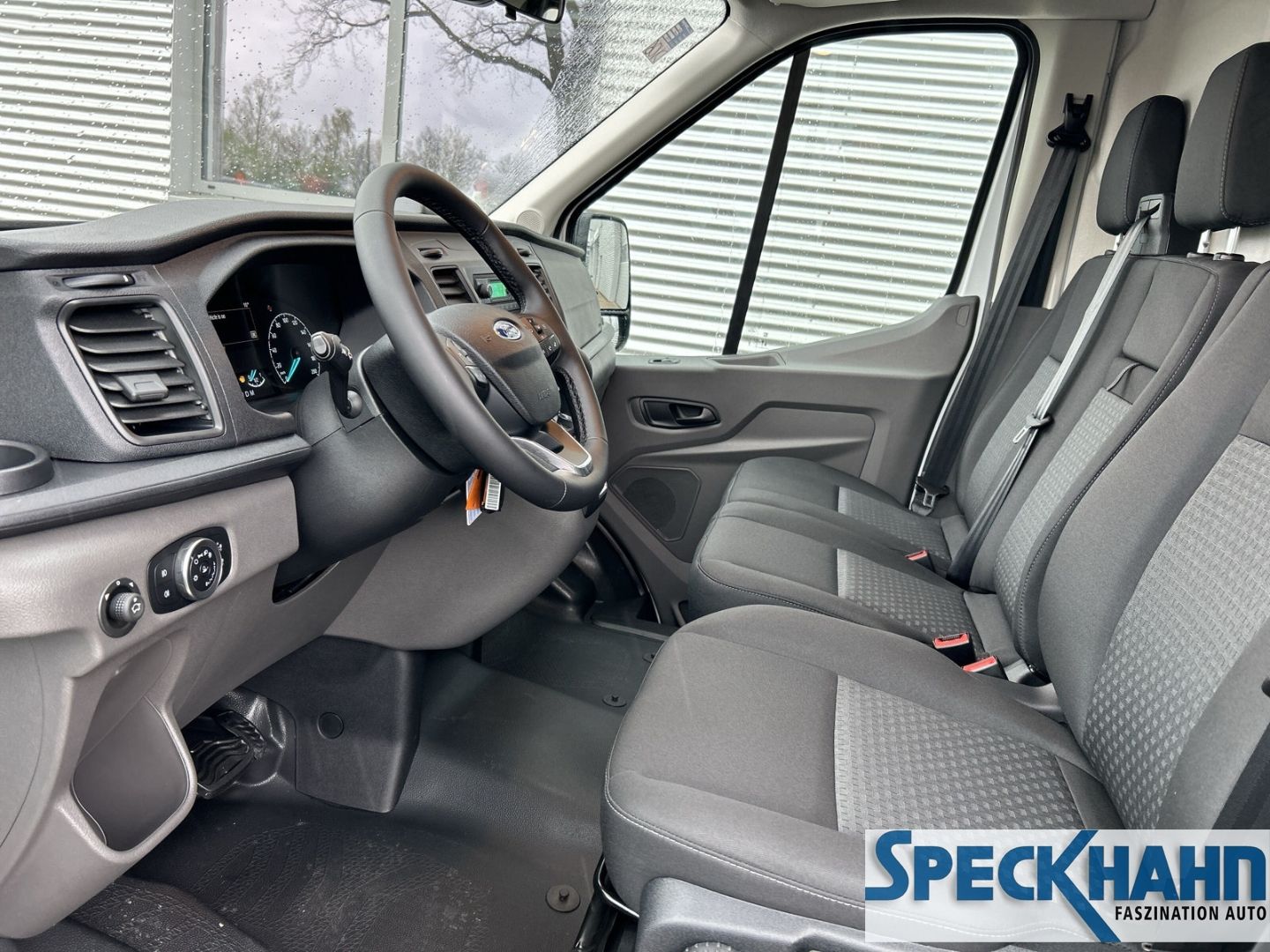 Ford Transit Kasten 350L3H2 - Bild 11 von 15