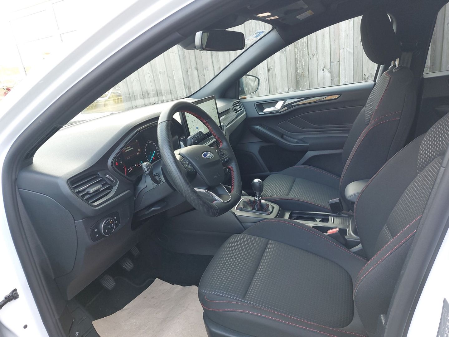 Ford Focus Turnier - Bild 10 von 15