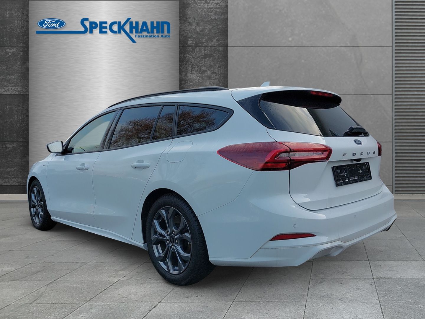 Ford Focus Turnier - Bild 2 von 15