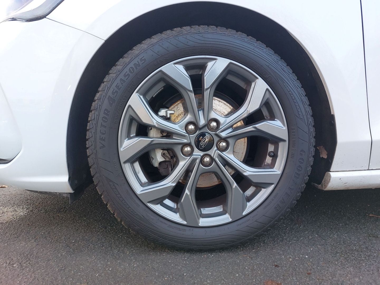 Ford Focus Turnier - Bild 8 von 15
