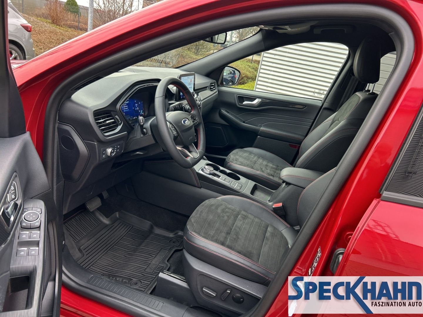 Ford Kuga - Bild 10 von 15