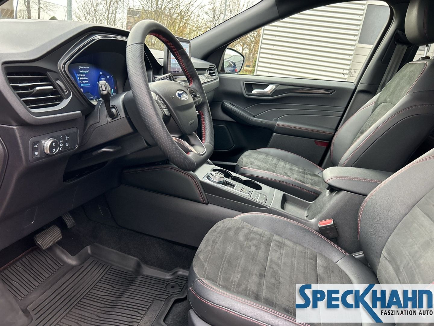 Ford Kuga - Bild 11 von 15