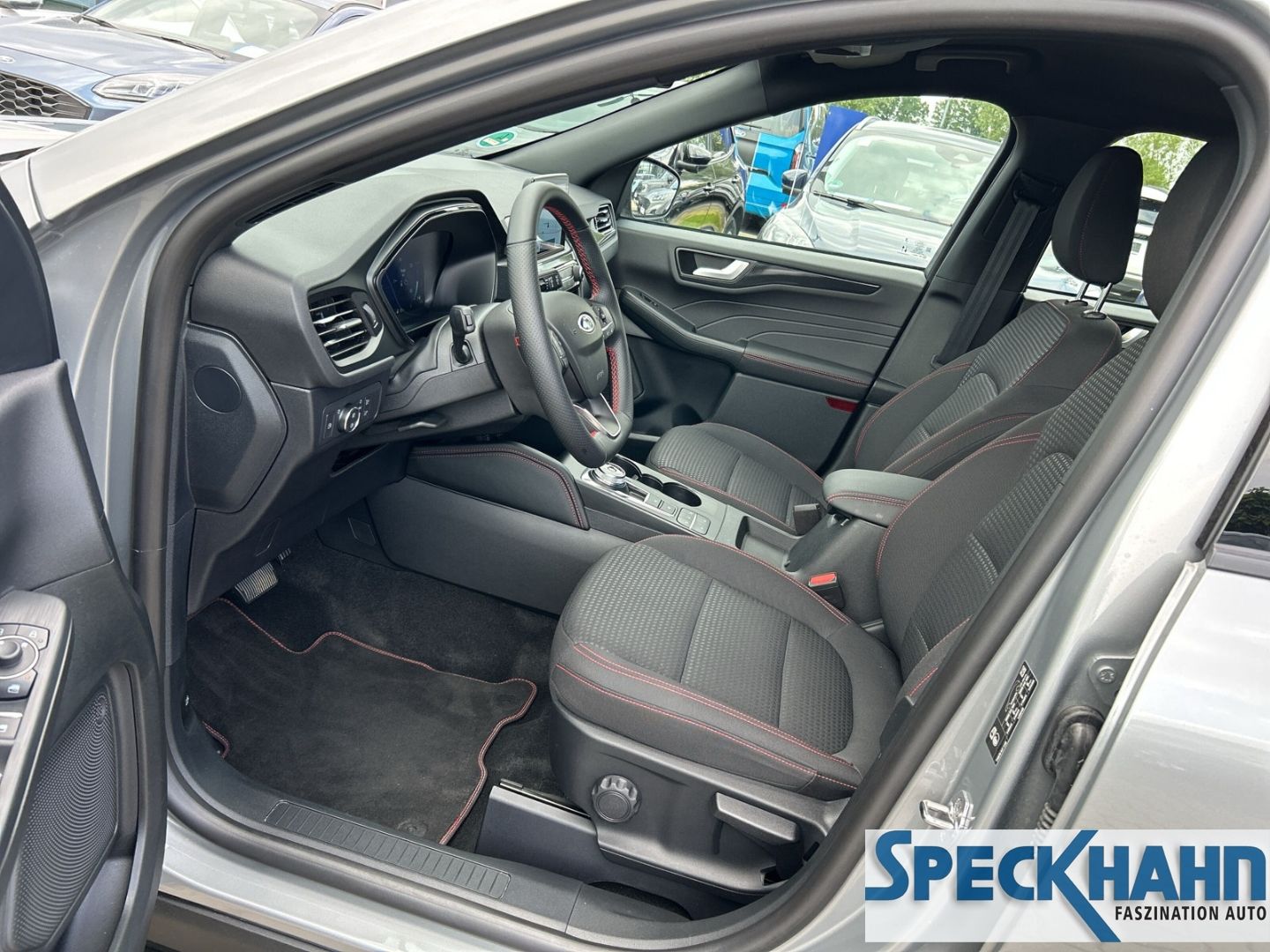 Ford Kuga - Bild 10 von 15