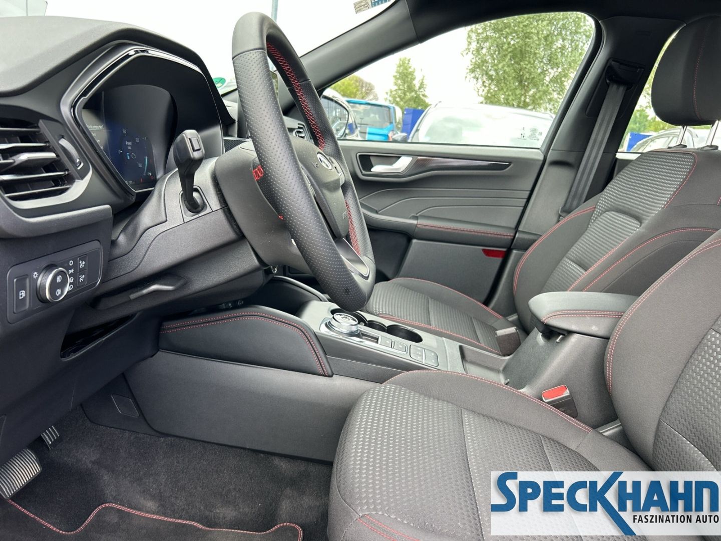 Ford Kuga - Bild 11 von 15