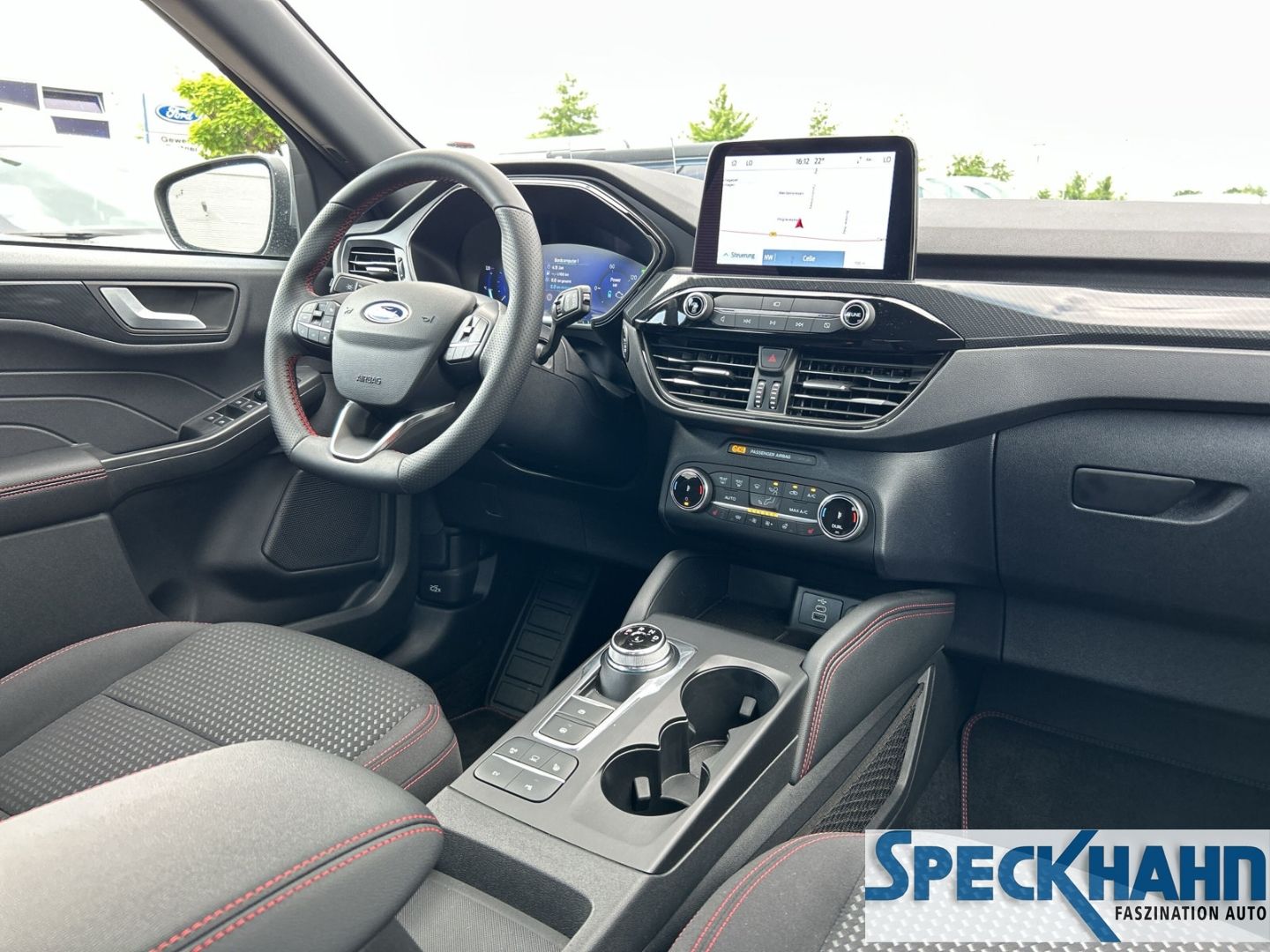 Ford Kuga - Bild 12 von 15