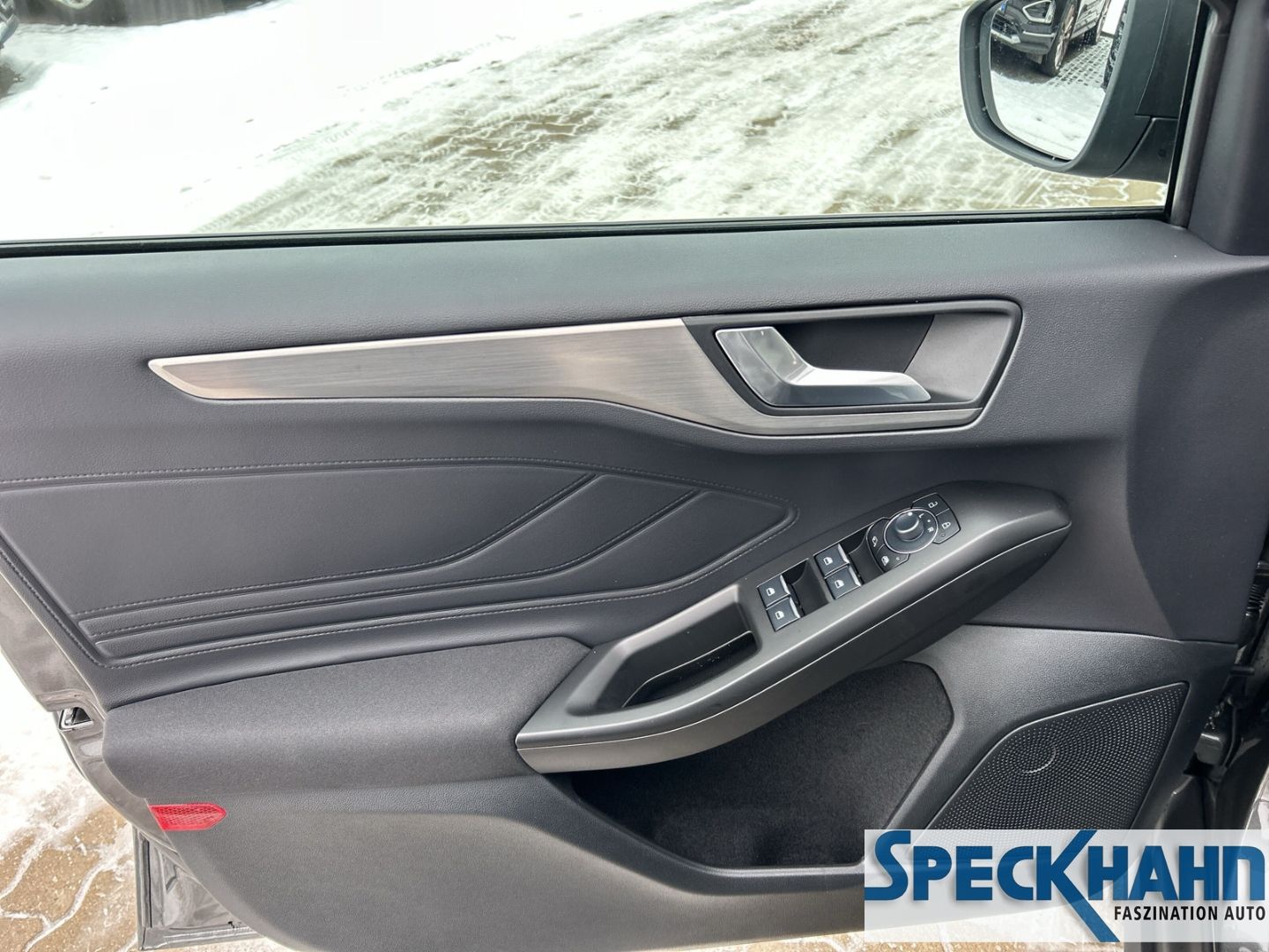Ford Focus Titanium X Kamera el.Panodach Navi adapt.Matrix-LED blendfreies Fernl. - Bild 20 von 20