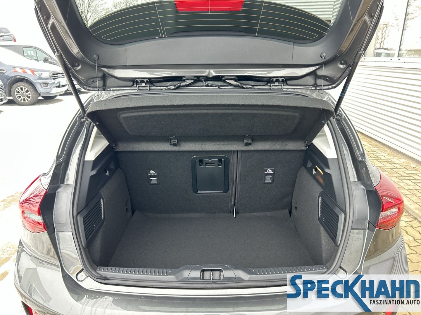 Ford Focus Titanium X Kamera el.Panodach Navi adapt.Matrix-LED blendfreies Fernl. - Bild 9 von 20