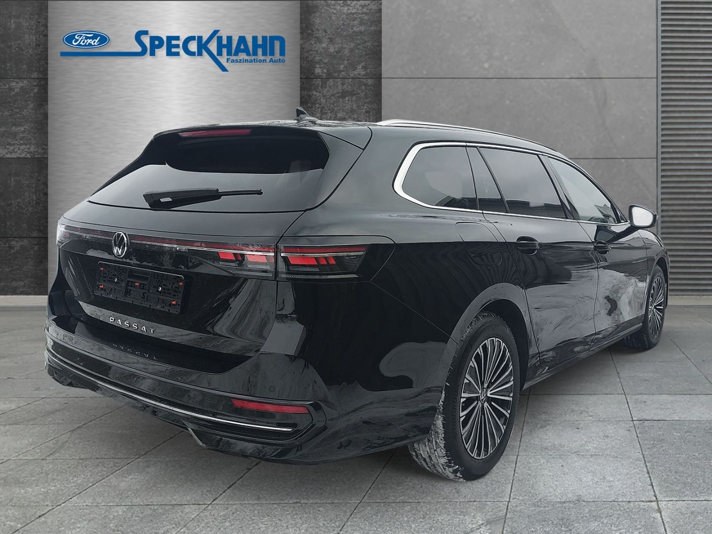 Volkswagen Passat Variant 2.0 TDI Elegance Head-Up-Display Standhzg. AHK-klappbar el.Panodach - Bild 2 von 20