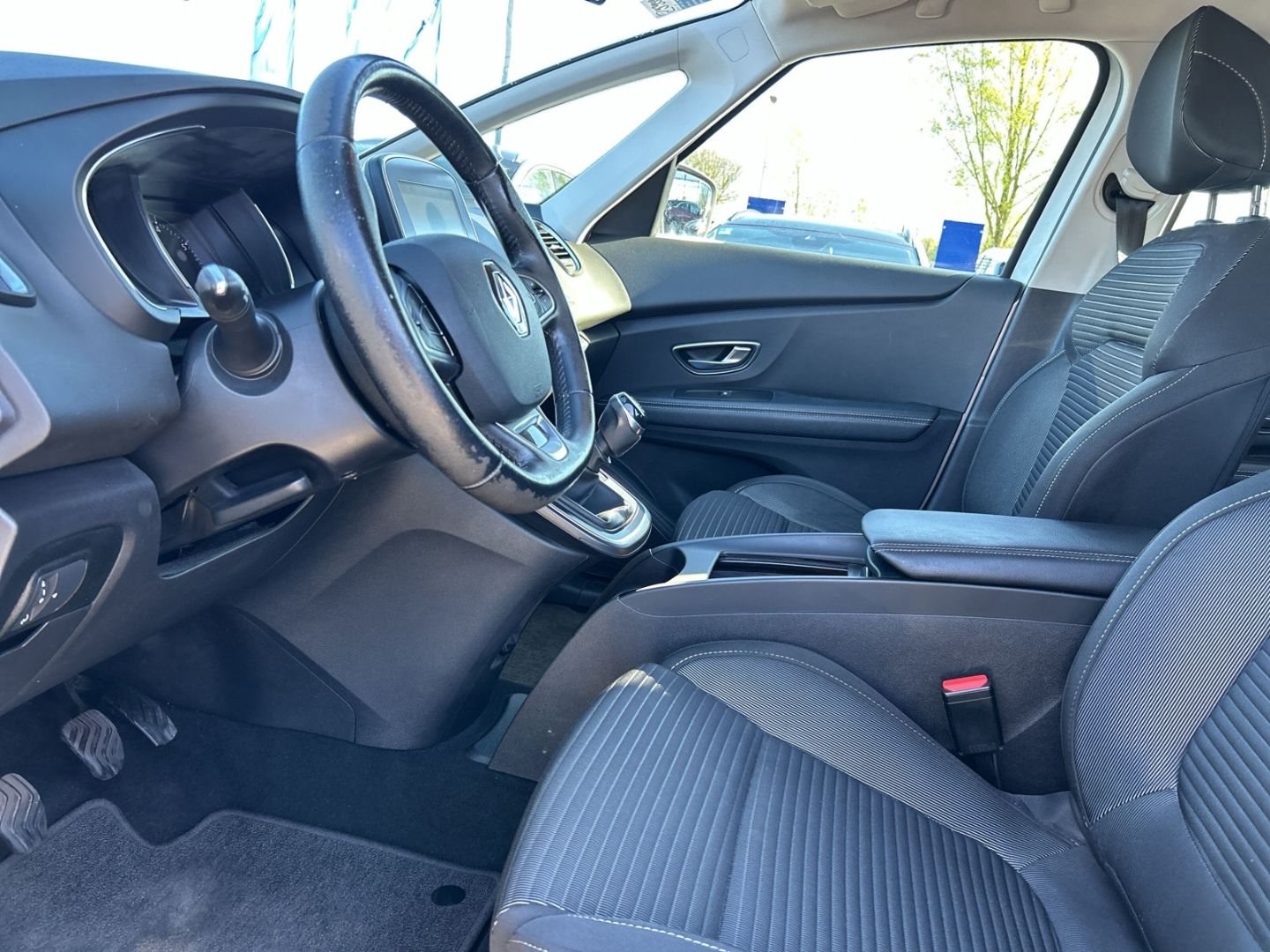 Renault Scenic IV - Bild 11 von 15