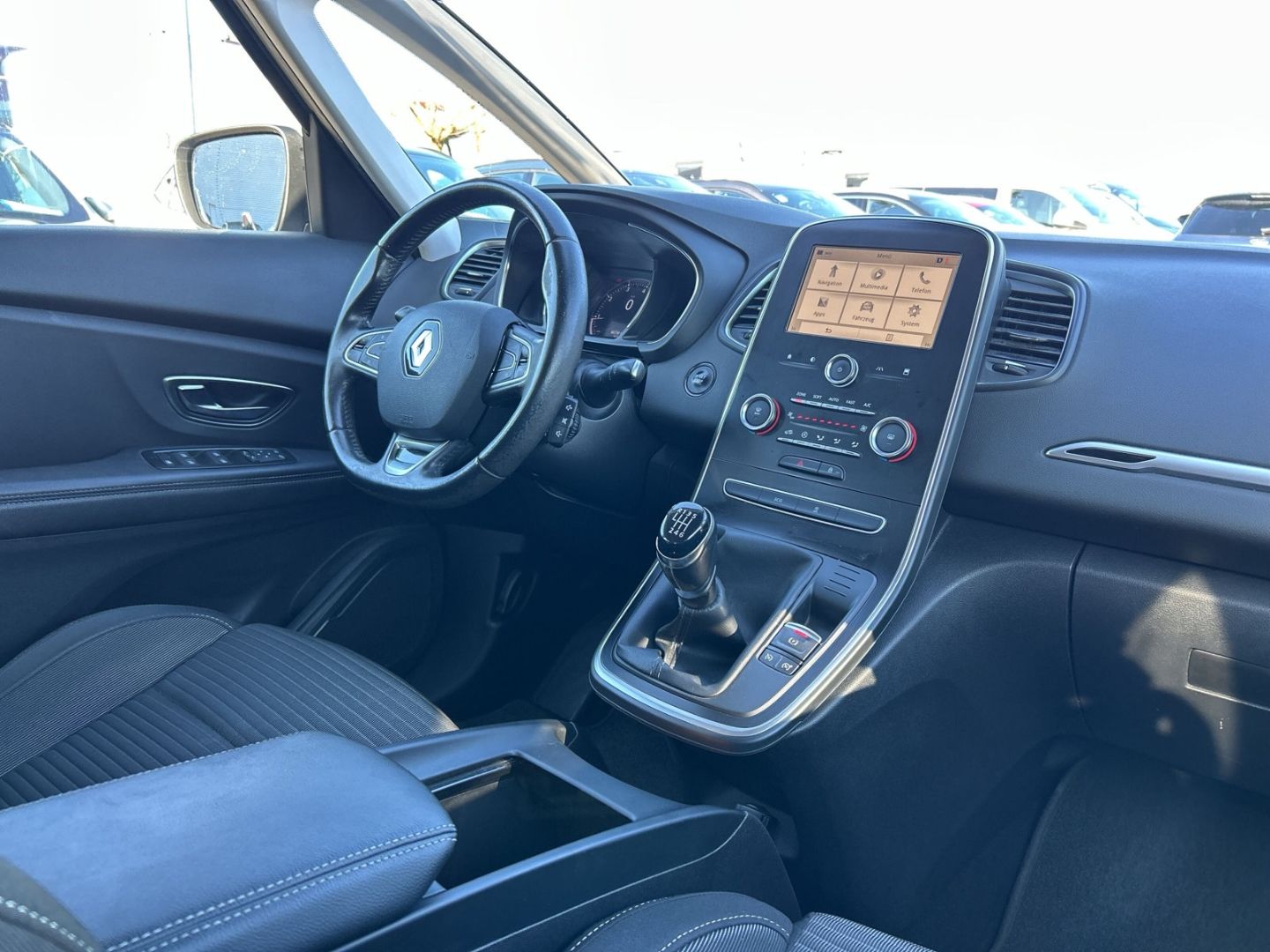 Renault Scenic IV - Bild 12 von 15