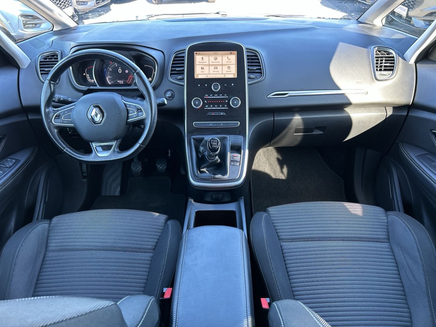 Renault Scenic IV - Bild 14 von 15