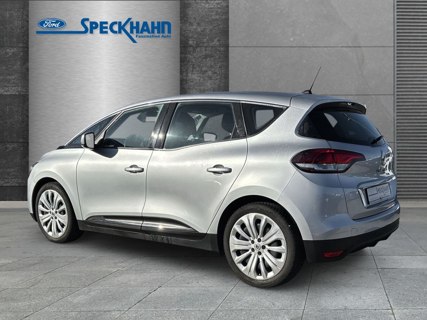 Renault Scenic IV - Bild 2 von 15