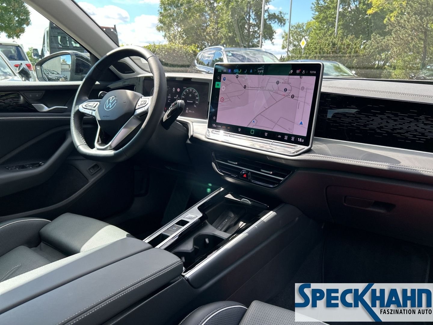Volkswagen Passat Variant 2.0 TDI 110 kW Elegance Head-Up-Display StandHZG AHK-klappbar El. Panodach - Bild 12 von 20