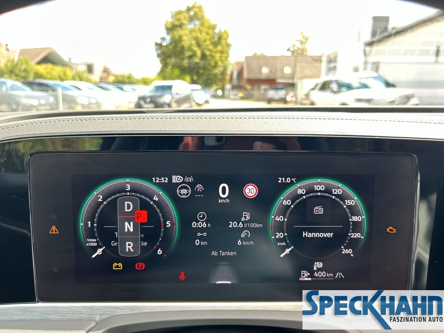 Volkswagen Passat Variant 2.0 TDI 110 kW Elegance Head-Up-Display StandHZG AHK-klappbar El. Panodach - Bild 16 von 20
