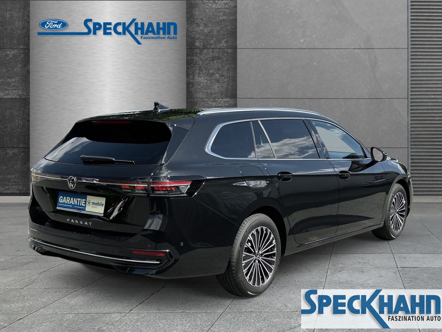 Volkswagen Passat Variant 2.0 TDI 110 kW Elegance Head-Up-Display StandHZG AHK-klappbar El. Panodach - Bild 4 von 20
