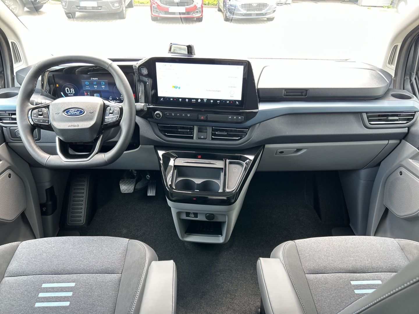 Ford Tourneo Custom Bus - Bild 14 von 15