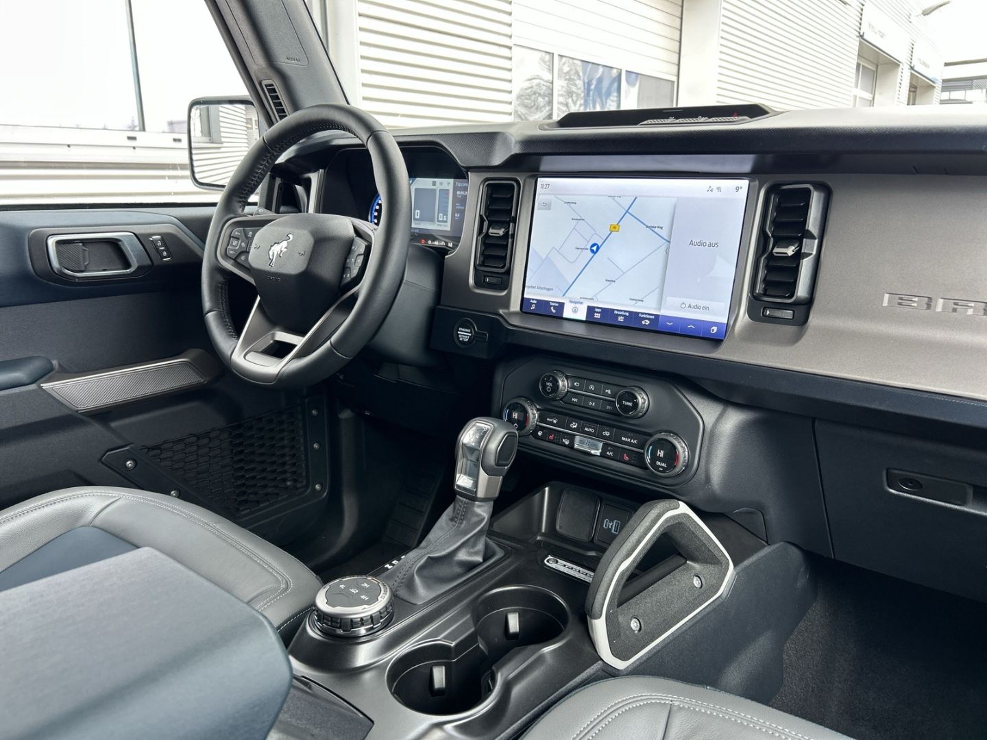 Ford Bronco - Bild 11 von 14
