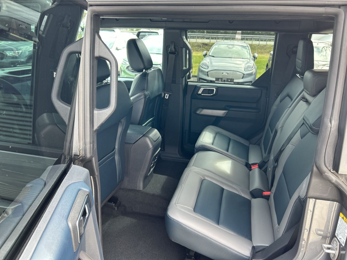Ford Bronco - Bild 12 von 14