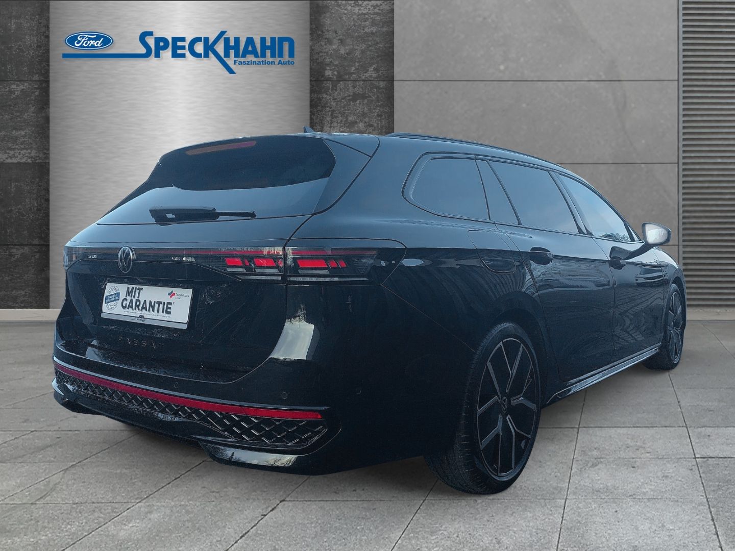 Volkswagen Passat Variant 2.0TDI 4Motion R-Line Signature-Pak. Standhzg. AHK schwenkbar - Bild 4 von 20
