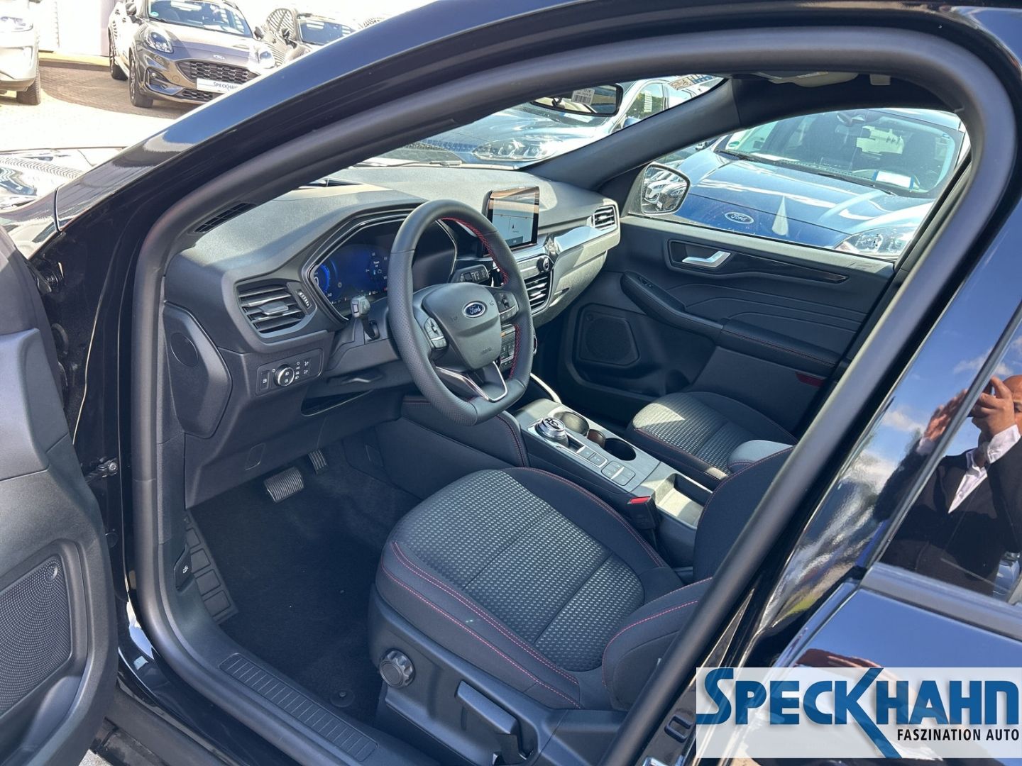 Ford Kuga - Bild 10 von 15