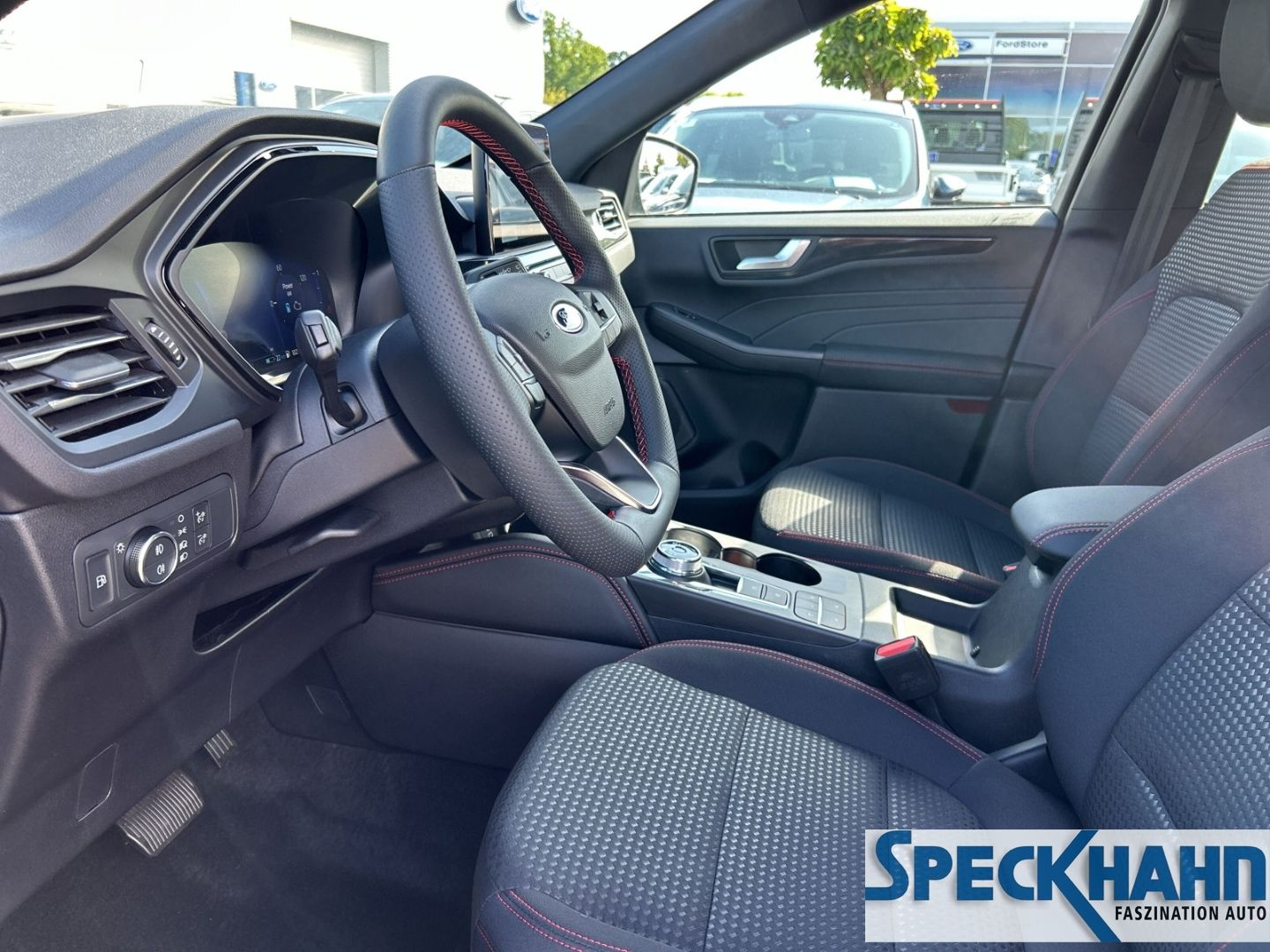Ford Kuga - Bild 11 von 15