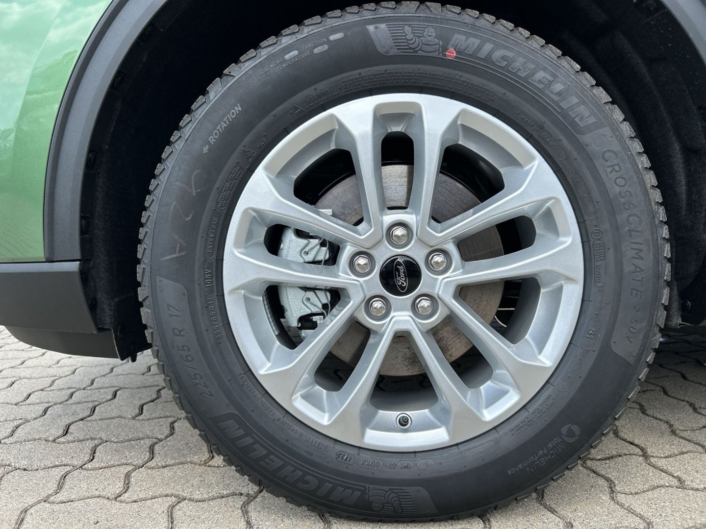 Ford Kuga - Bild 8 von 15