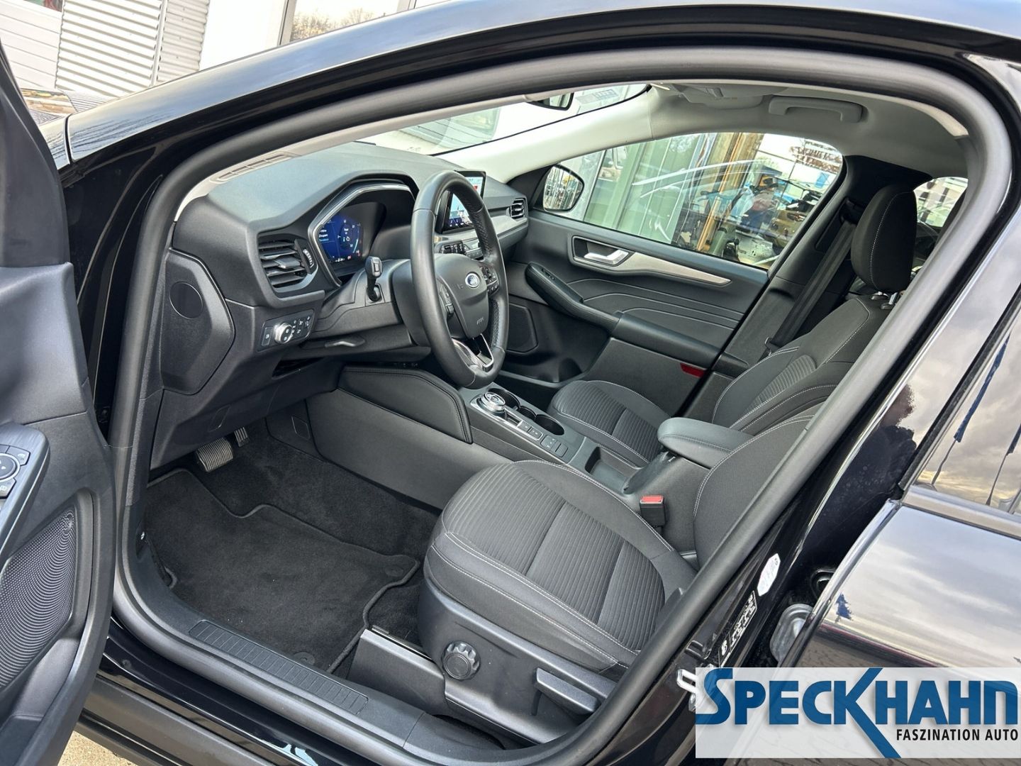 Ford Kuga Plug-In Hybrid Titanium 2.5 Duratec - Kamera, Winter-Paket - Bild 10 von 20