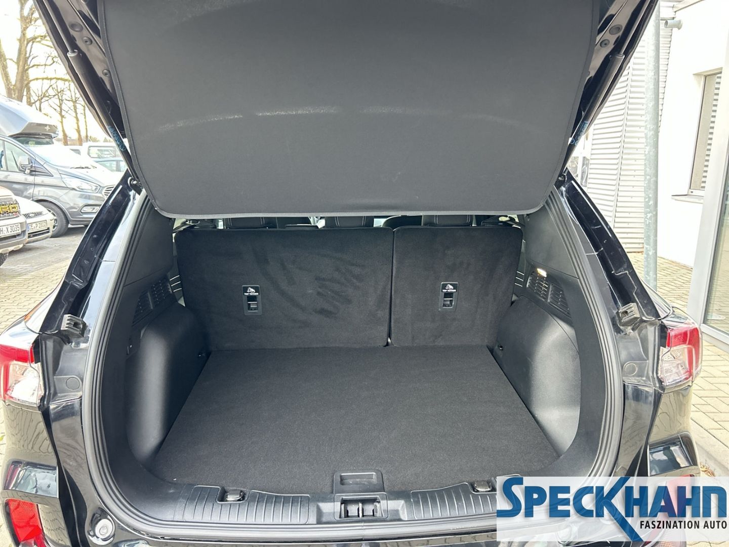 Ford Kuga Plug-In Hybrid Titanium 2.5 Duratec - Kamera, Winter-Paket - Bild 9 von 20