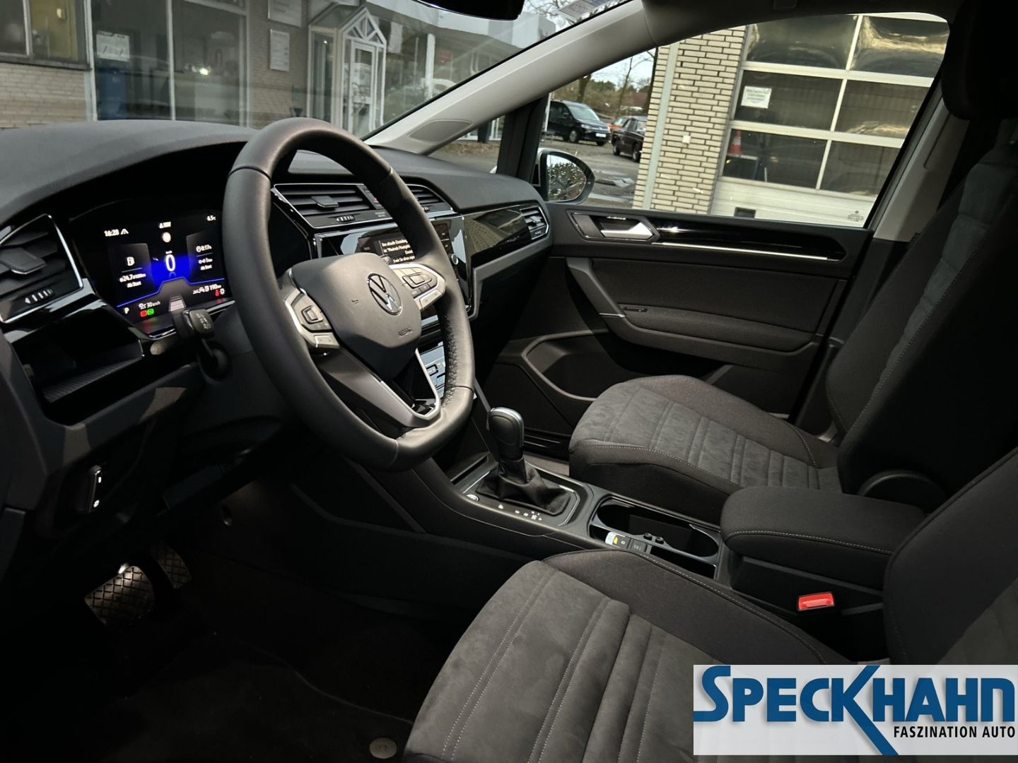Volkswagen Touran Comfortline BMT 2.0 TDI Navi Kamera 7-sitzer - Bild 11 von 20