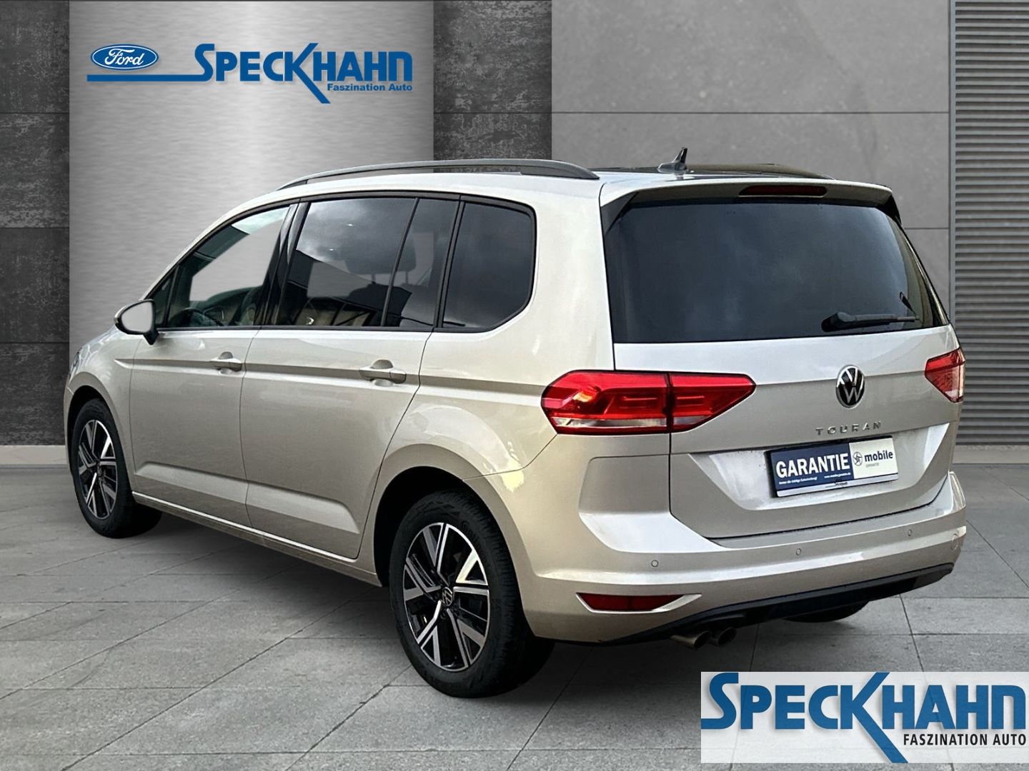 Volkswagen Touran Comfortline BMT 2.0 TDI Navi Kamera 7-sitzer - Bild 2 von 20