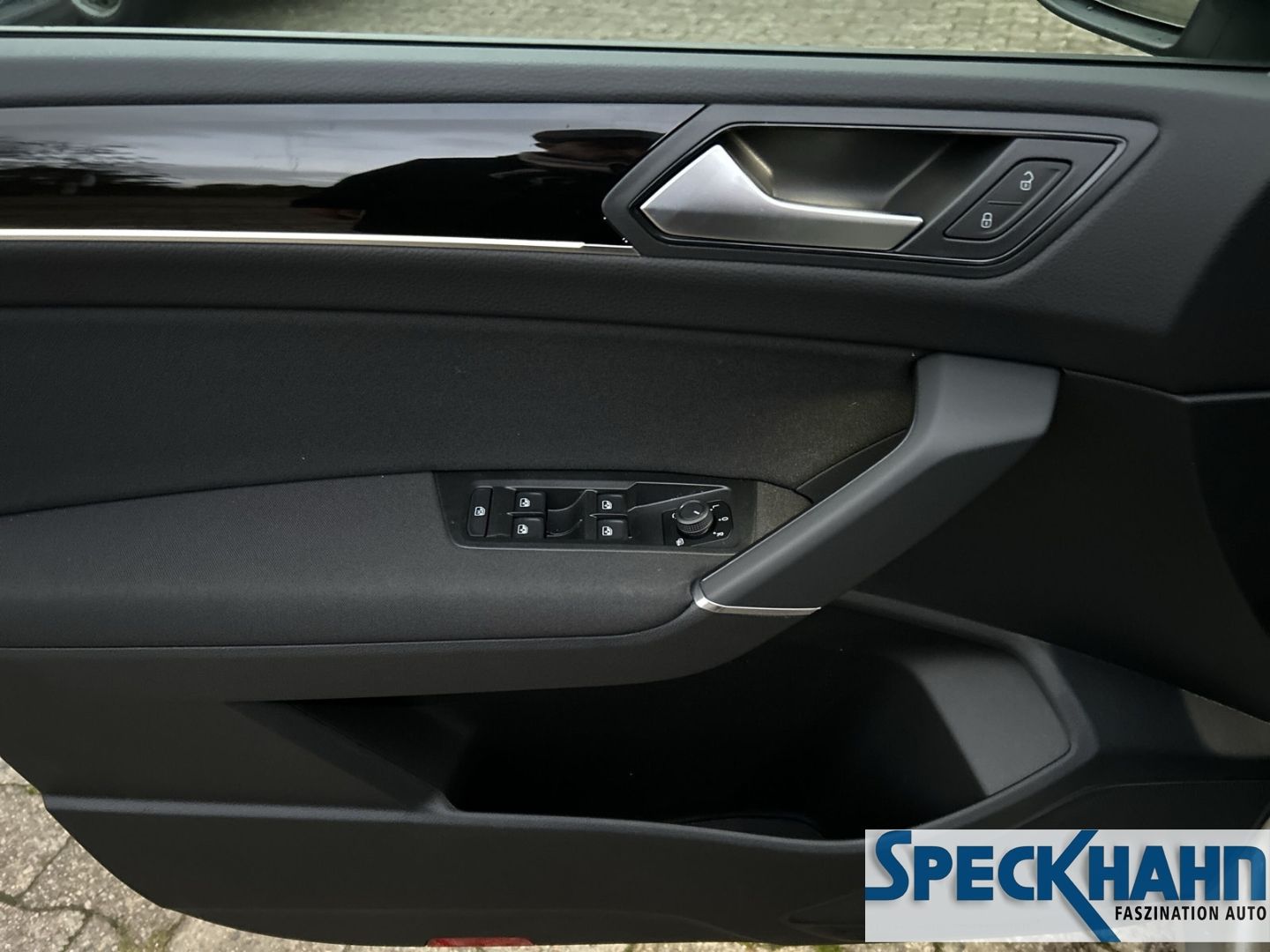 Volkswagen Touran Comfortline BMT 2.0 TDI Navi Kamera 7-sitzer - Bild 20 von 20