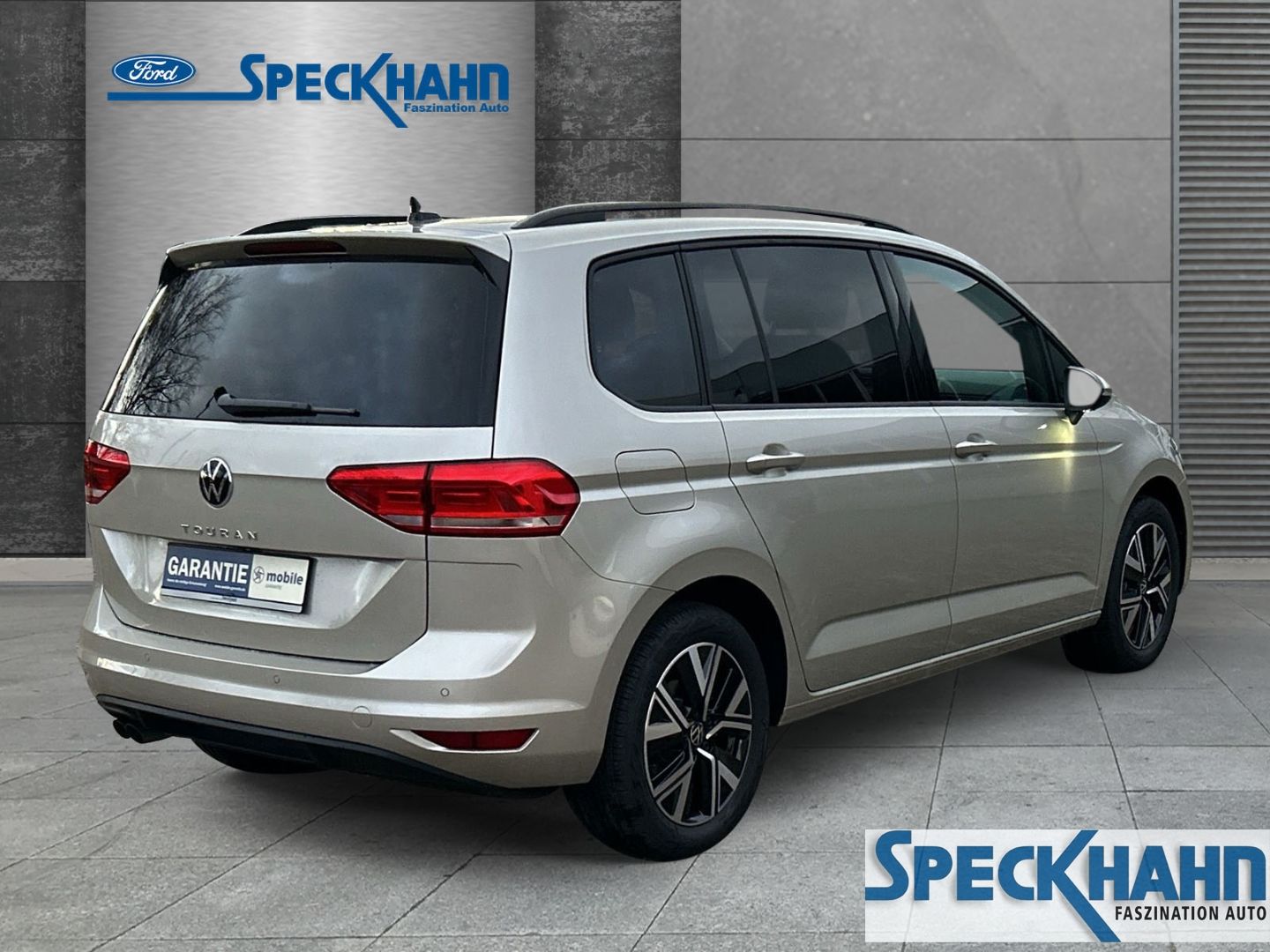 Volkswagen Touran Comfortline BMT 2.0 TDI Navi Kamera 7-sitzer - Bild 4 von 20