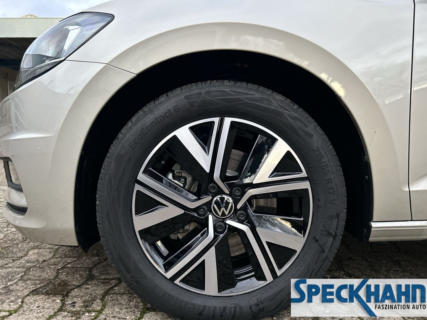 Volkswagen Touran Comfortline BMT 2.0 TDI Navi Kamera 7-sitzer - Bild 8 von 20