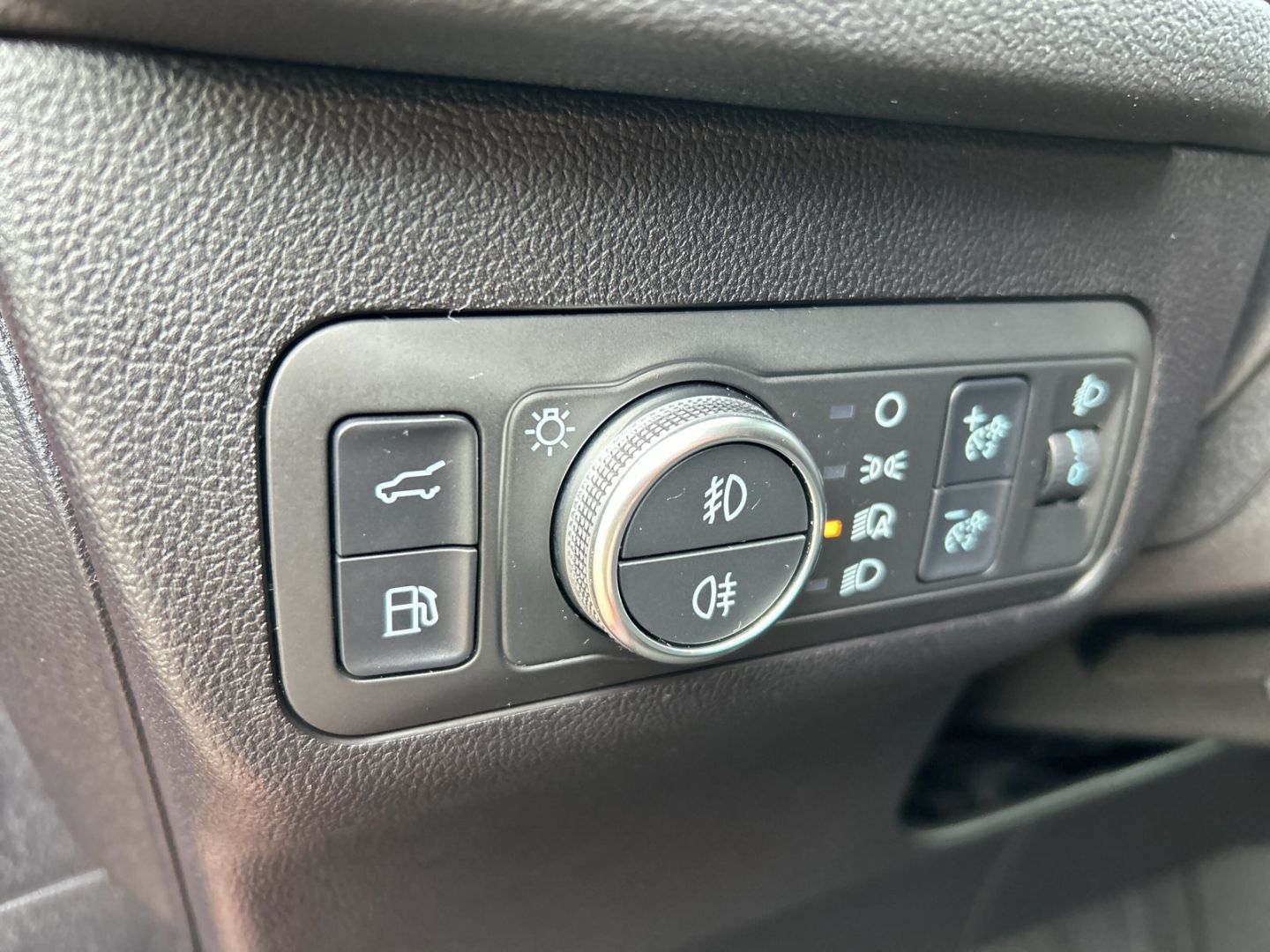 Ford Kuga Plug-In Hybrid ST-Line X Navi digitales Cockpit B&O-Sound LED ACC el.Heckklappe - Bild 19 von 20