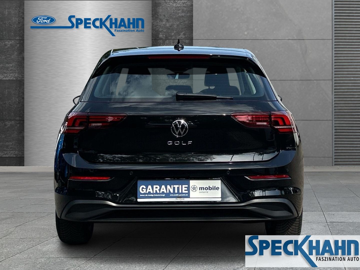 Volkswagen Golf VIII Life TSI Kamera Einparkhilfe v+h Navi LED-Hauptscheinwerfer Lederlenkrad - Bild 3 von 20