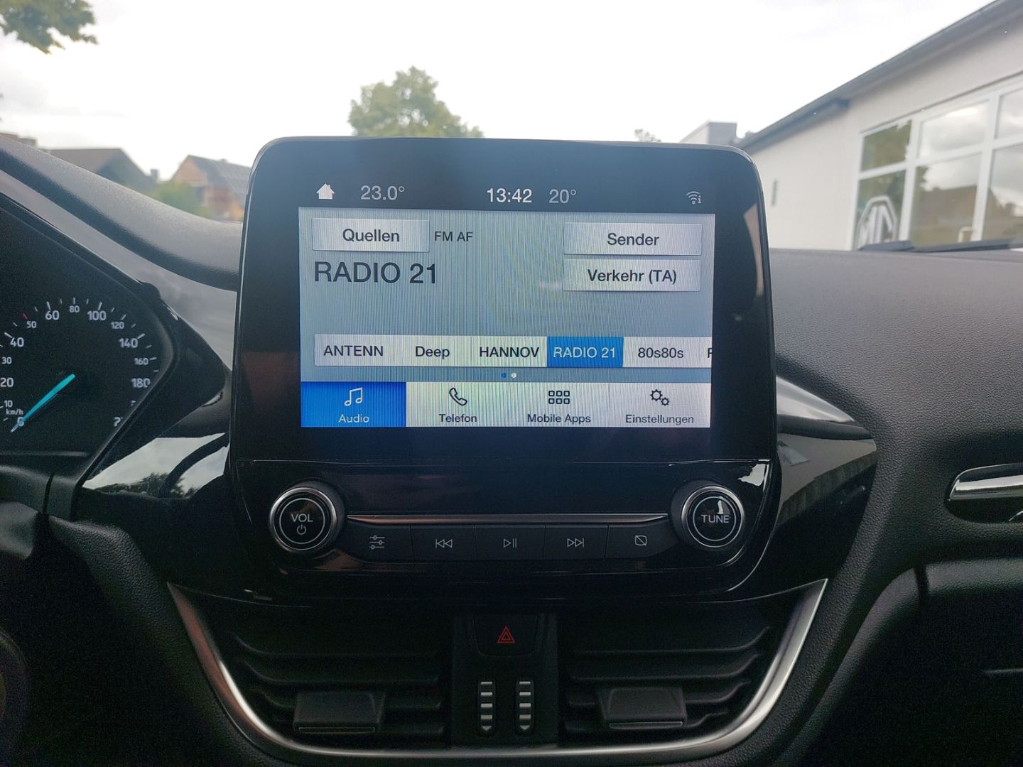 Ford Fiesta Titanium LED ISOFIX DAB Sitzhzg. Lenkradhzg. - Bild 17 von 20