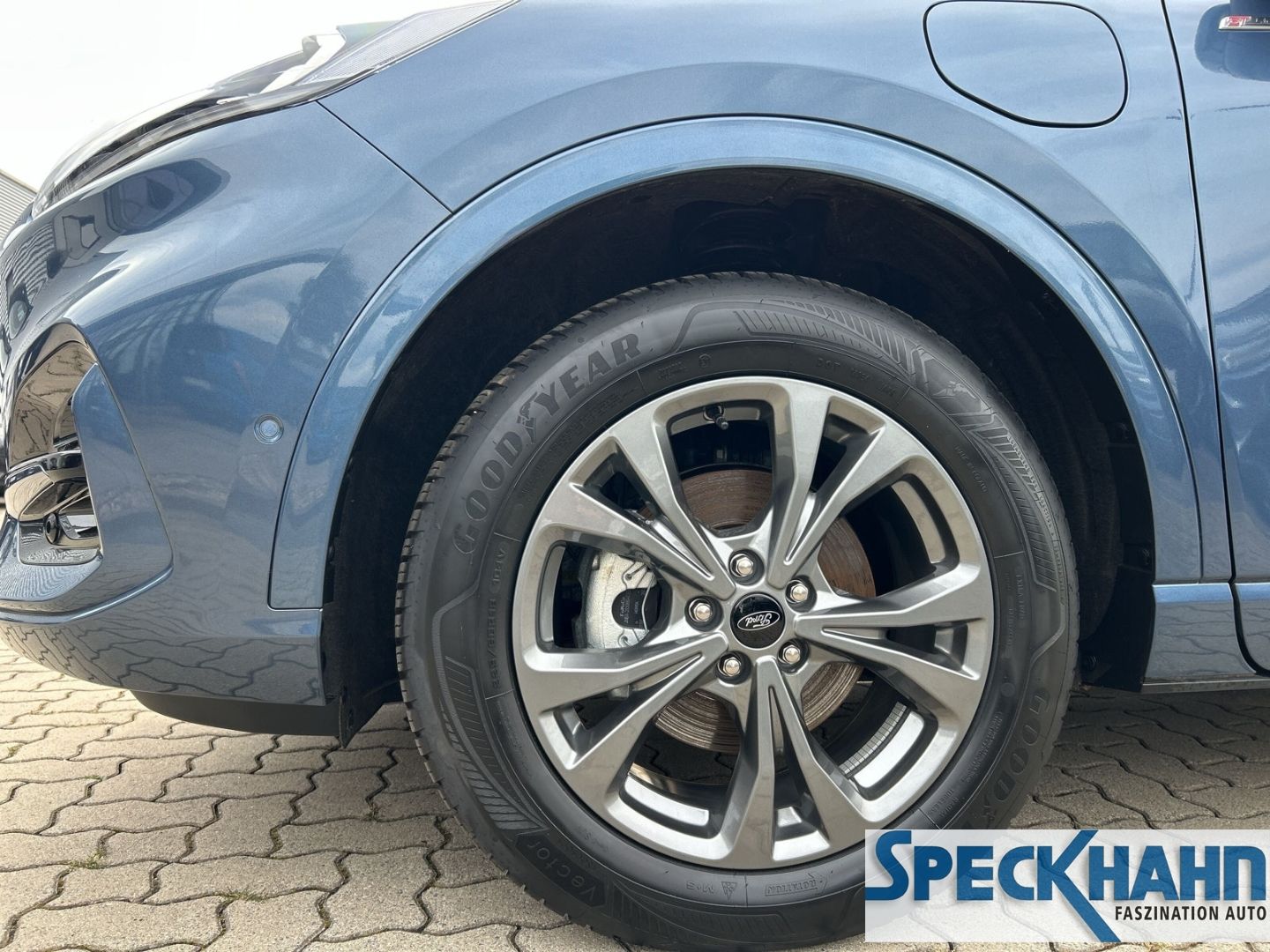 Ford Kuga - Bild 8 von 15