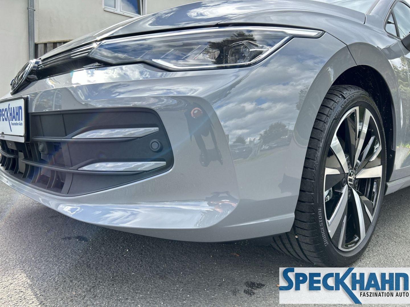 Volkswagen Golf VIII Variant 1.5 TSI 85 kW Life Kamera SHZ Navigationssystem HEAD-UP-Display - Bild 7 von 20