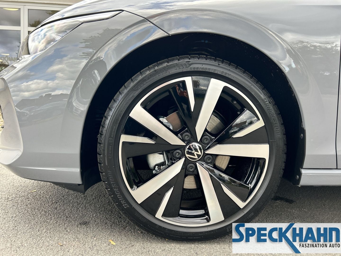 Volkswagen Golf VIII Variant 1.5 TSI 85 kW Life Kamera SHZ Navigationssystem HEAD-UP-Display - Bild 8 von 20