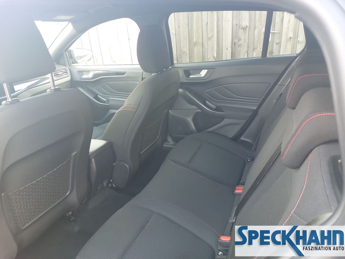 Ford Focus Turnier - Bild 13 von 15