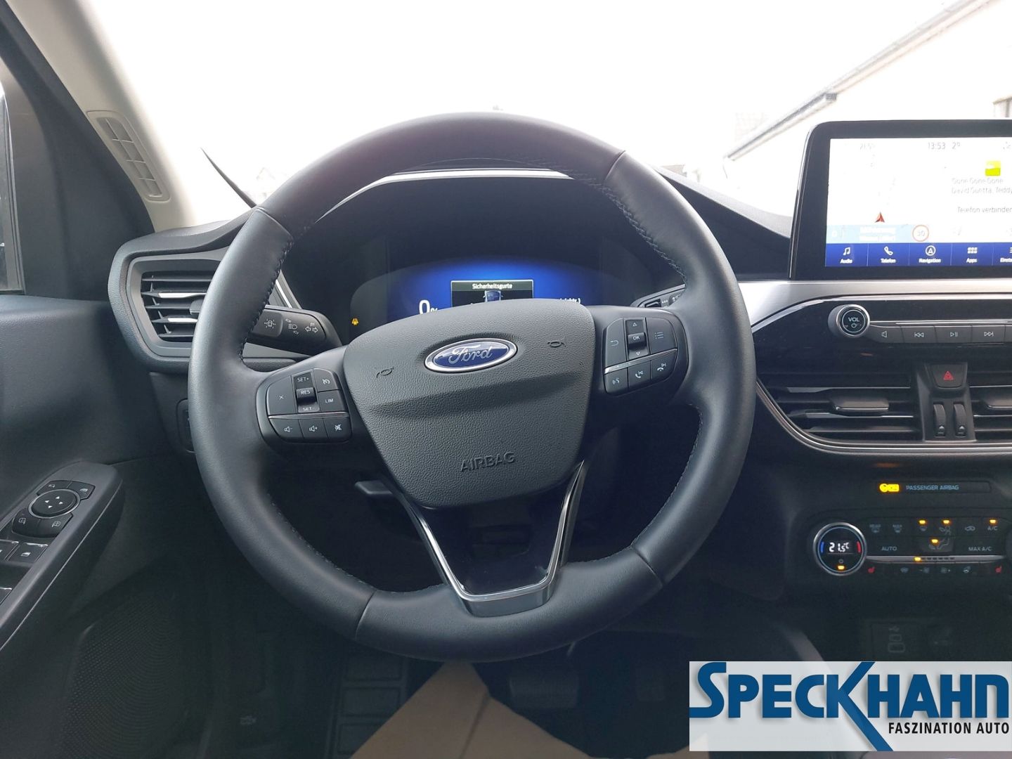 Ford Kuga PHEV Titanium X HUD AHK-klappbar Navi Soundsystem - Bild 15 von 20