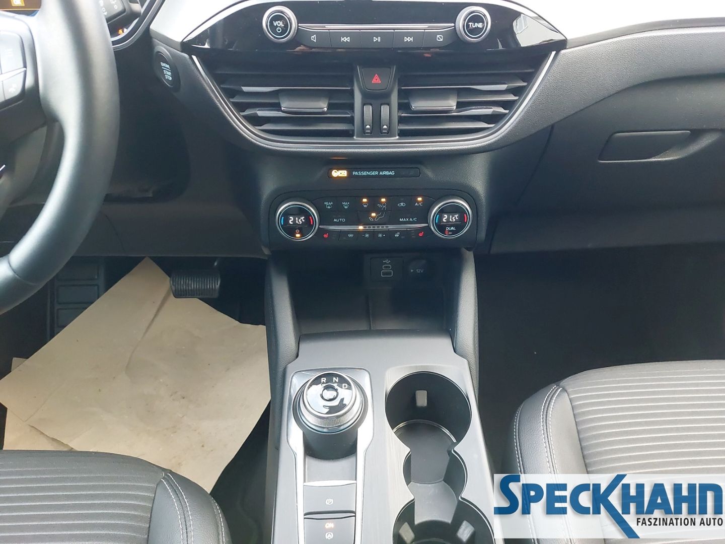 Ford Kuga PHEV Titanium X HUD AHK-klappbar Navi Soundsystem - Bild 18 von 20