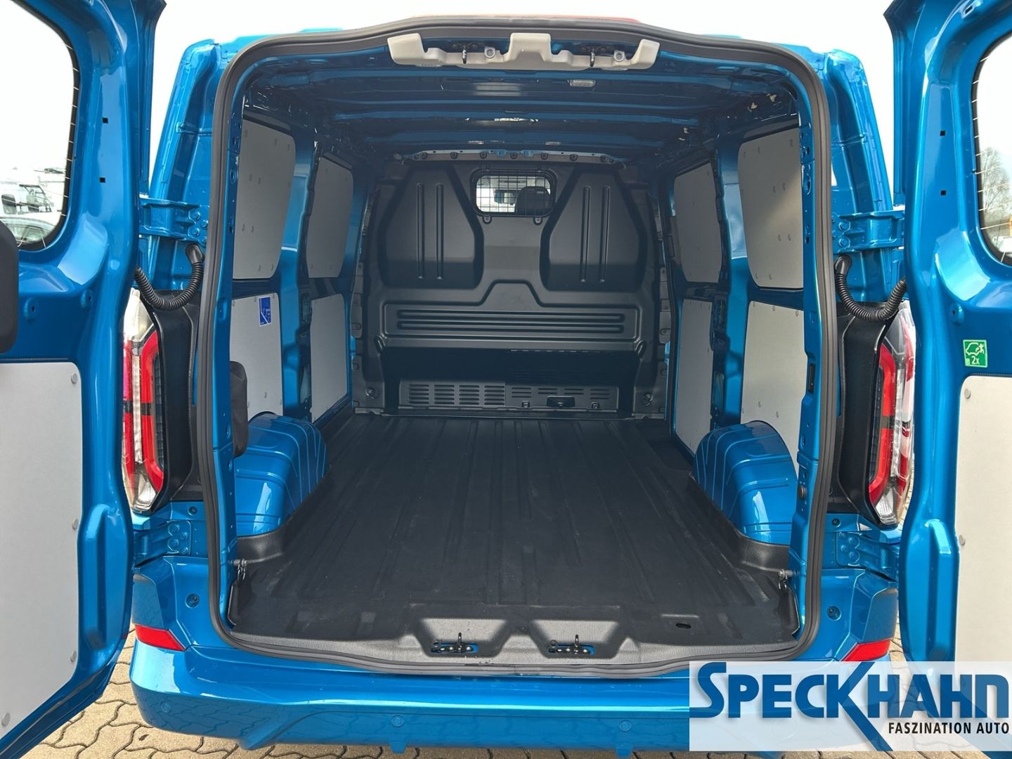 Ford Transit Custom Kasten 320 L1 Sport AWD 2.0 Kamera SHZ - Bild 9 von 20