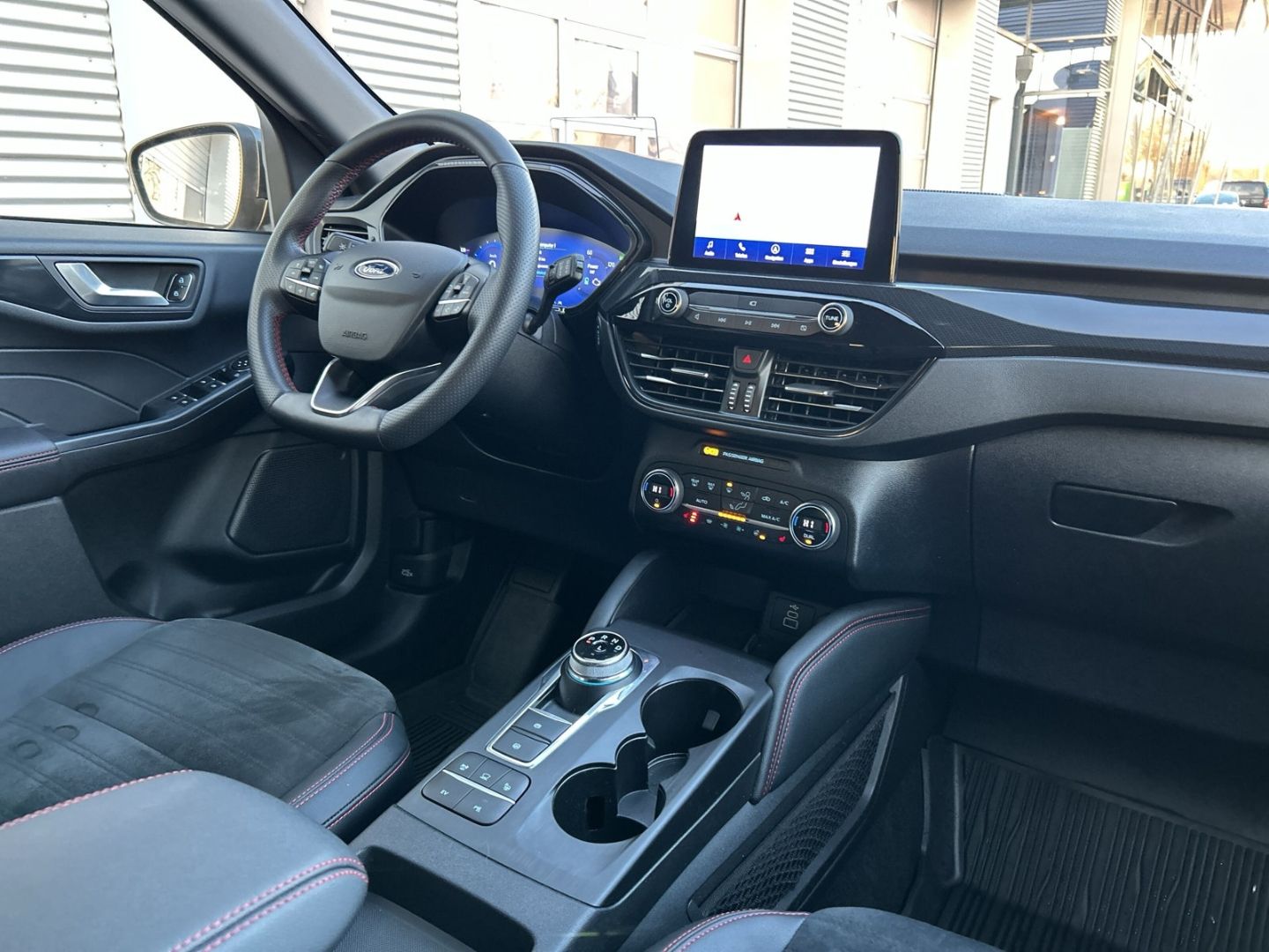 Ford Kuga - Bild 12 von 15