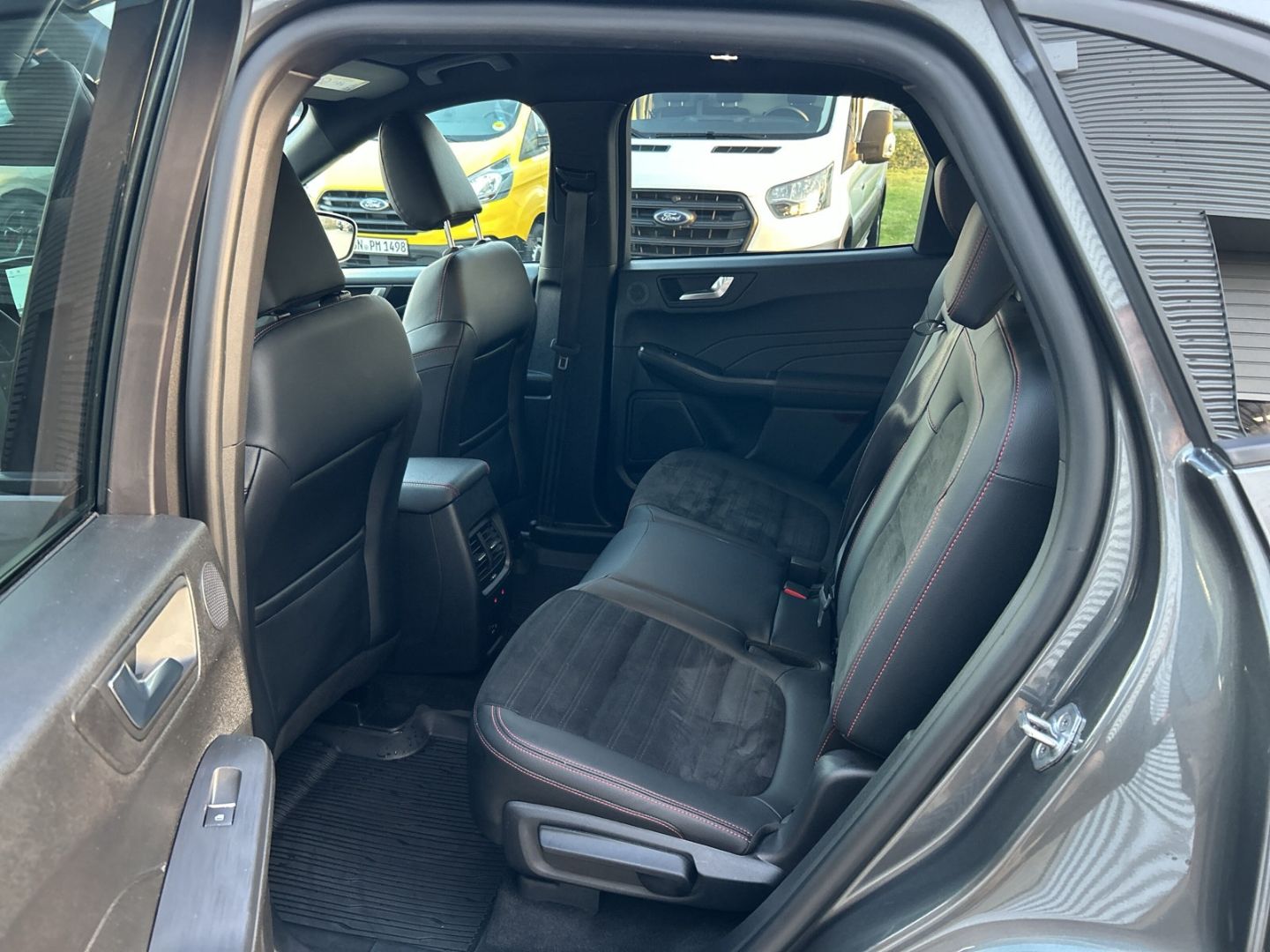 Ford Kuga - Bild 13 von 15