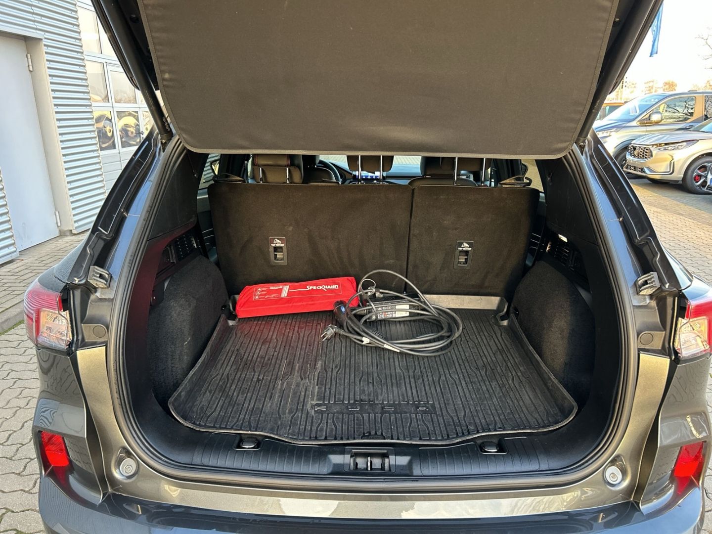 Ford Kuga - Bild 9 von 15