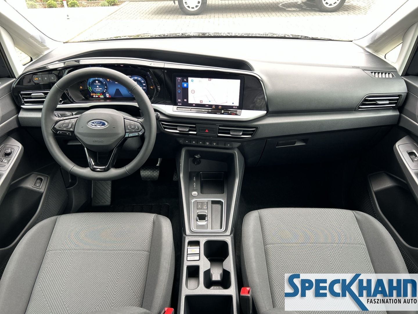 Ford Tourneo Connect Grand - Bild 14 von 15