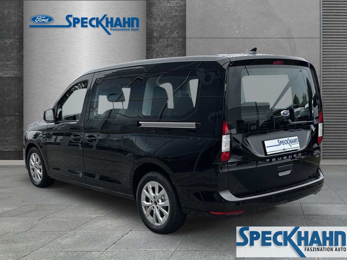 Ford Tourneo Connect Grand - Bild 2 von 15