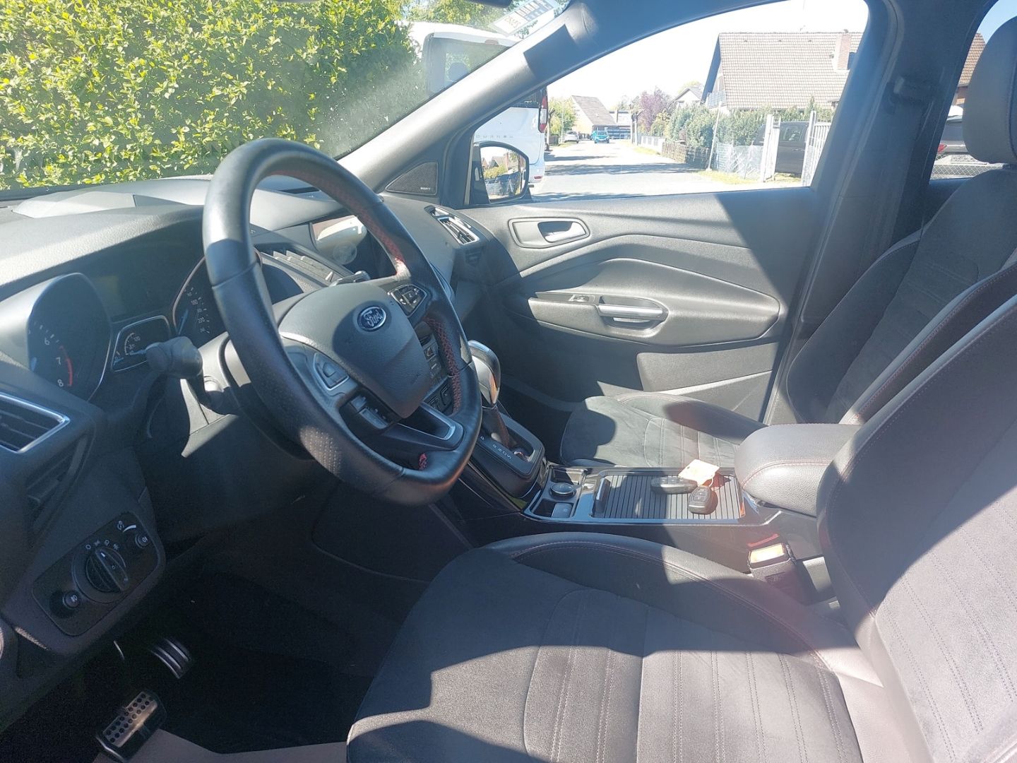 Ford Kuga - Bild 11 von 15